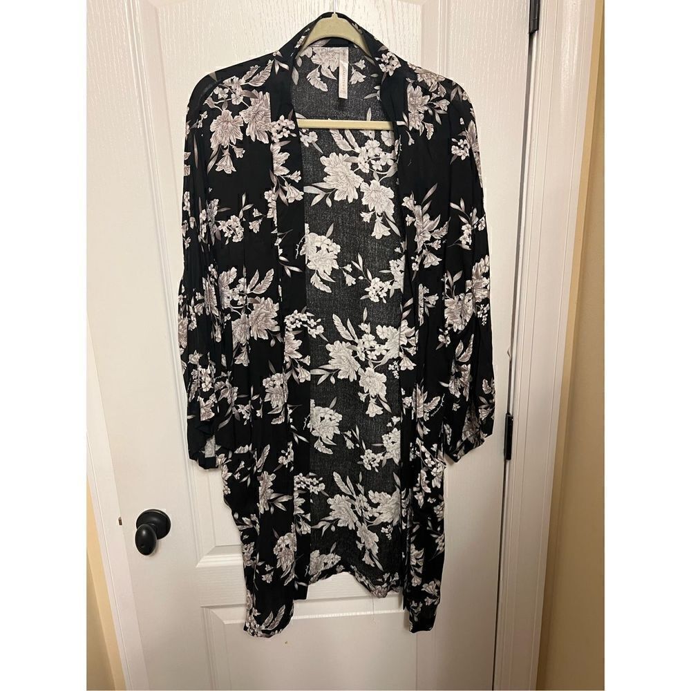 New Spiritual Gangster Maya Tie Front Kimono Robe Pockets Black Floral One Size